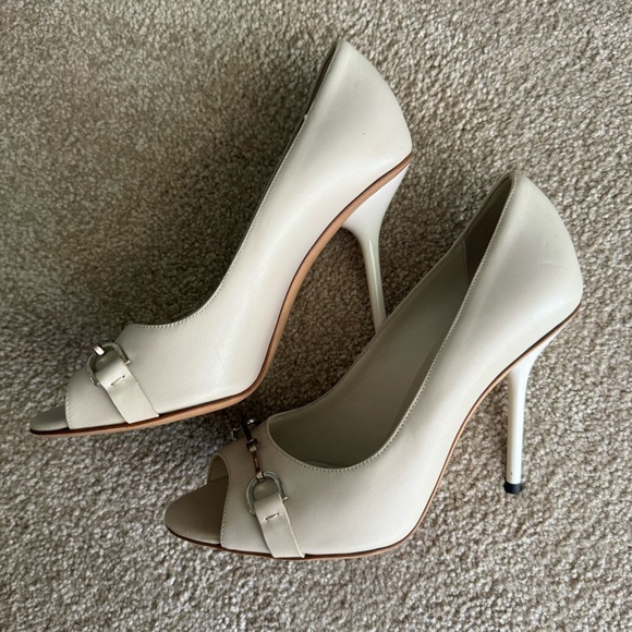 Gucci Horsebit Leather Peep Toe Stiletto Pumps Ivory Size 37 - Picture 4 of 14